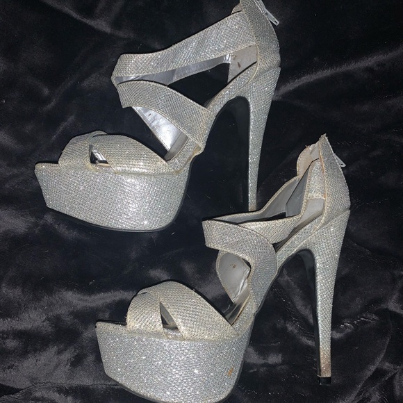 Shi by Journeys silver sparky heels - Picture 3 of 7